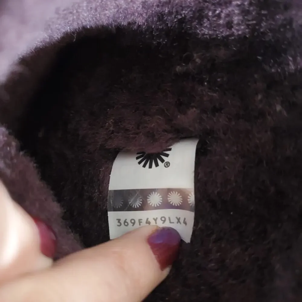 UGG Womens Classic Short II Boots Size 7 Sheepskin Leather Fur Lined Plum Purple - Picture 10 of 10